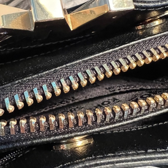 Vintage Leather Classic Michael Kors Logo Sculpted Bag - Picture 5 of 14